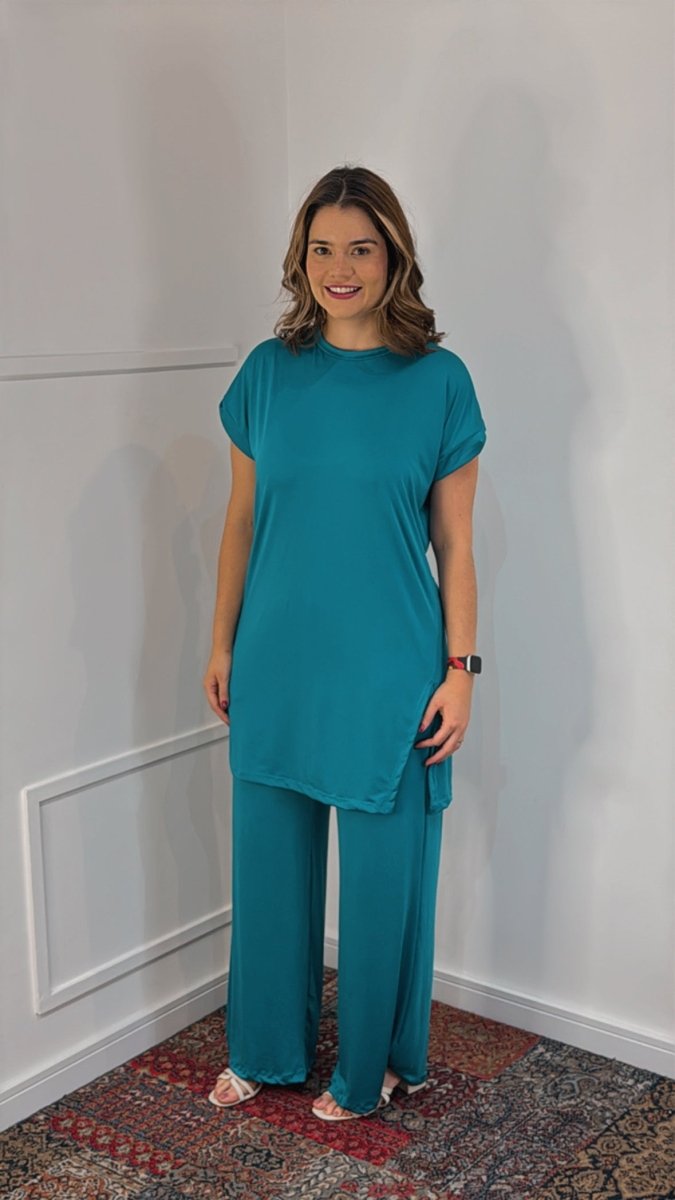 Conjunto Califórnia - Túnica Longa com Fenda Lateral e Calça Pantalona em Malha Confort - Naguirre Shop