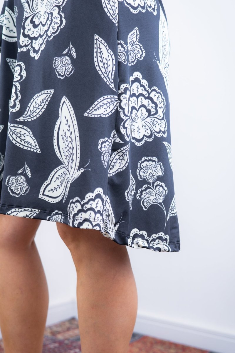 Vestido Letícia – Midi com Gola V em Malha Confort Deluxe - Naguirre Shop